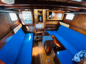 Caliria Wooden Boat